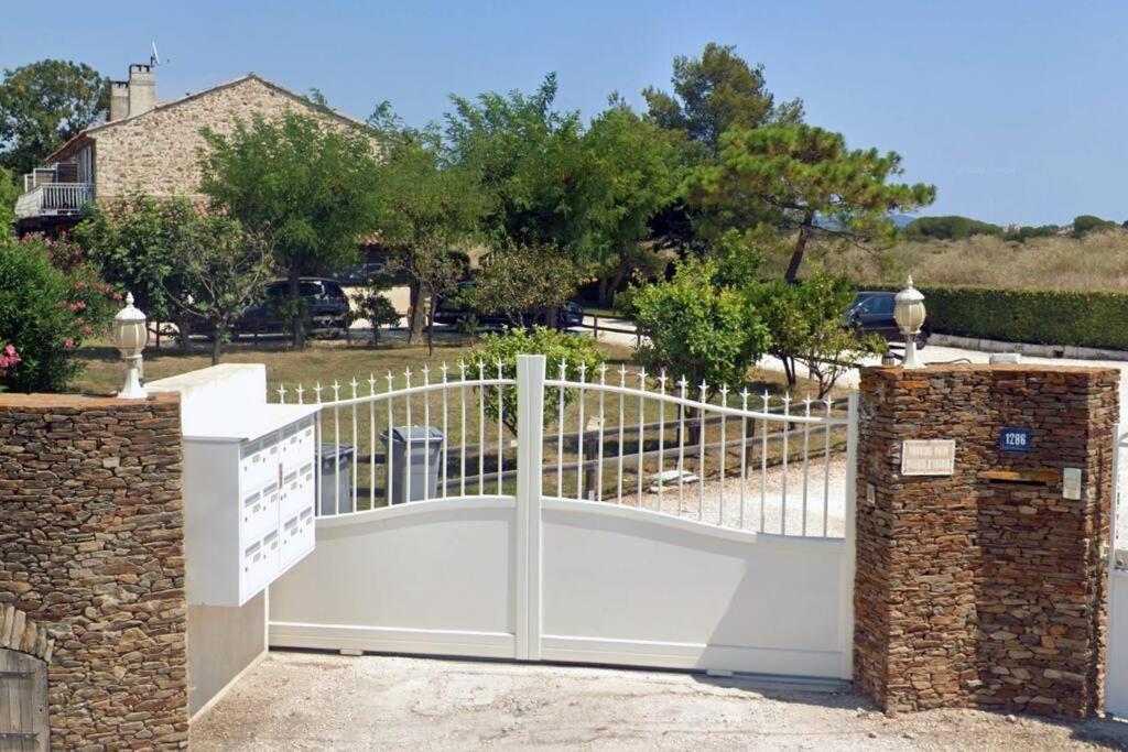 Grand Studio & Terrasse Privee Hyères Dış mekan fotoğraf